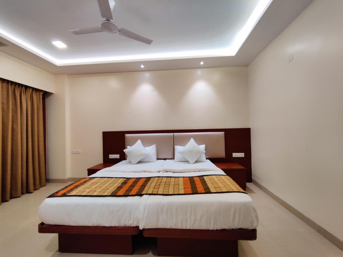 Serenity By Monarch, Baner Pune Méribel Village Екстериор снимка