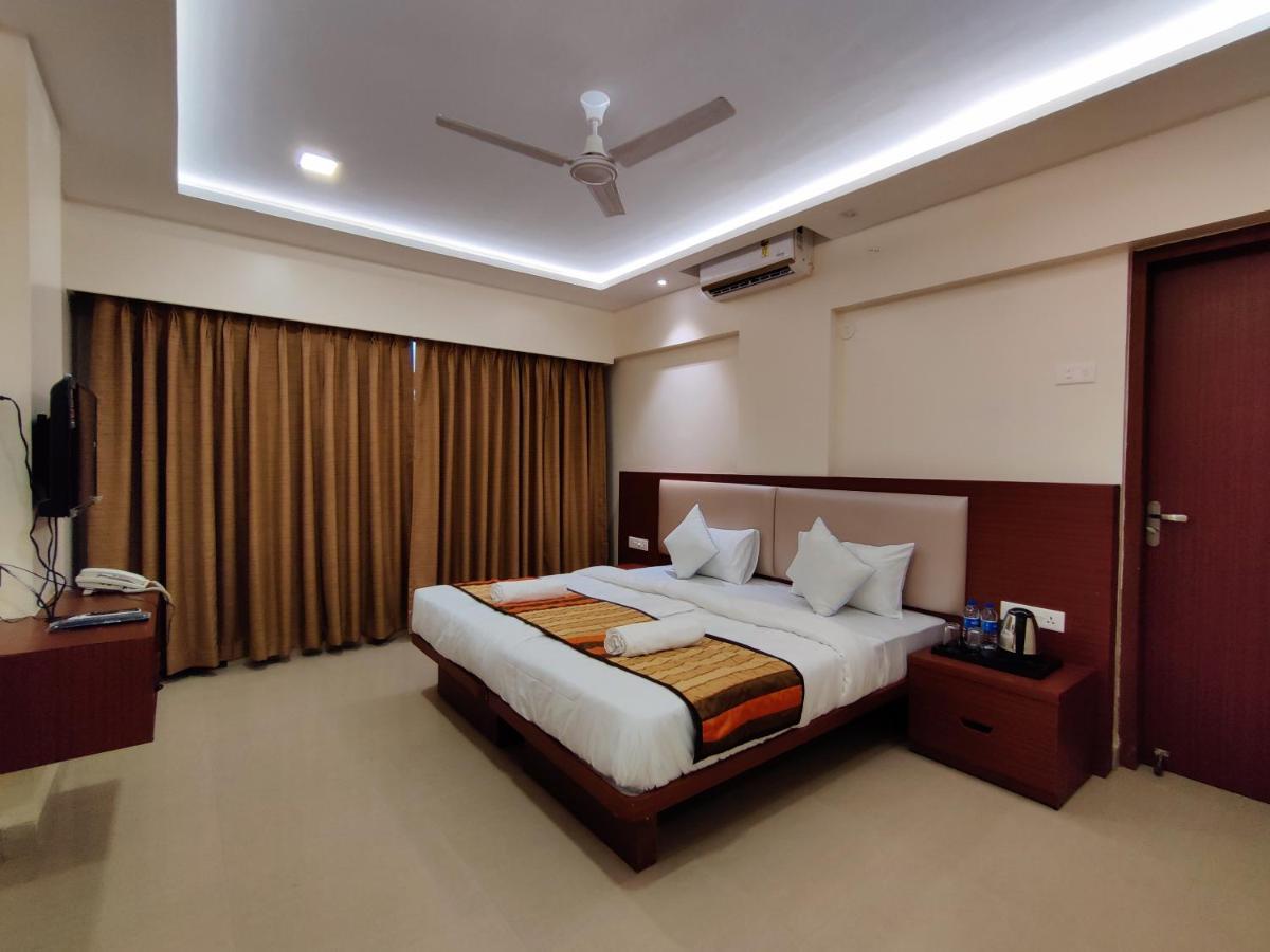 Serenity By Monarch, Baner Pune Méribel Village Екстериор снимка