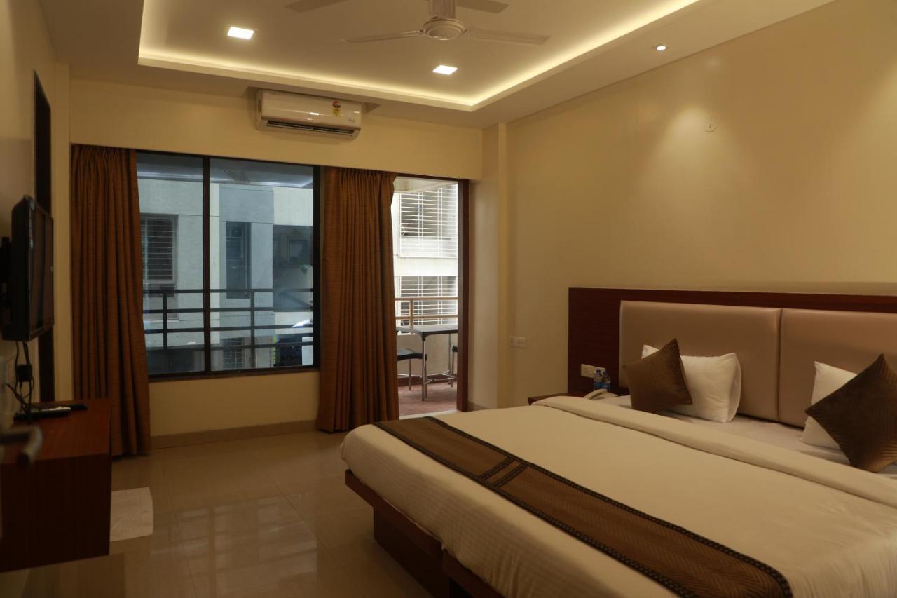 Serenity By Monarch, Baner Pune Méribel Village Екстериор снимка